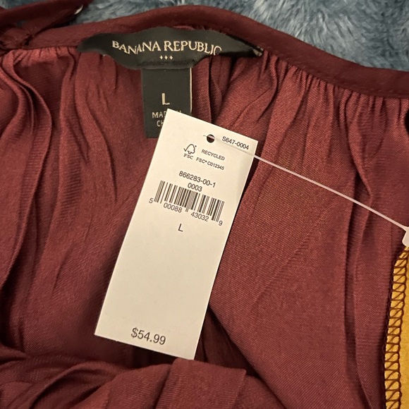 Banana Republic burgundy and gold flowy colorblock top - Picture 7 of 7